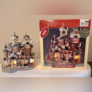 Vintage Lemax Roger’s Model Trains Caddington Village Collection Porcelain House